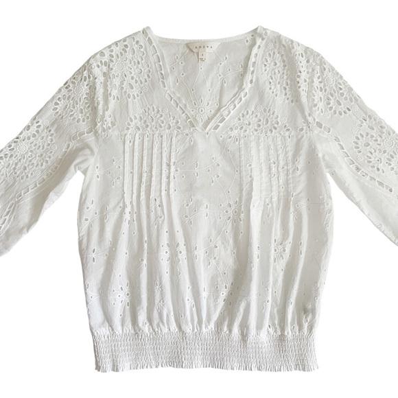 Adiva White Relaxed Lace Blouse with Long Sleeves - Picture 14 of 14